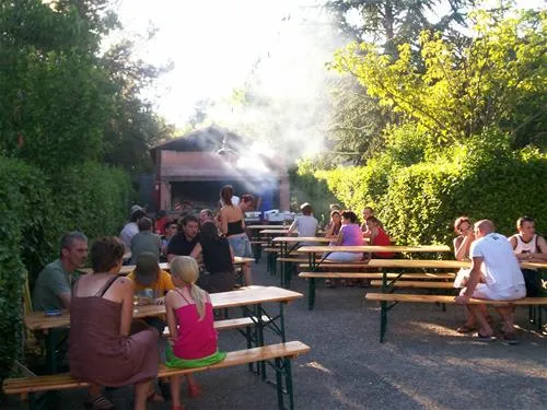 camping-das-pinhiers-villemoustaussou-bclo3