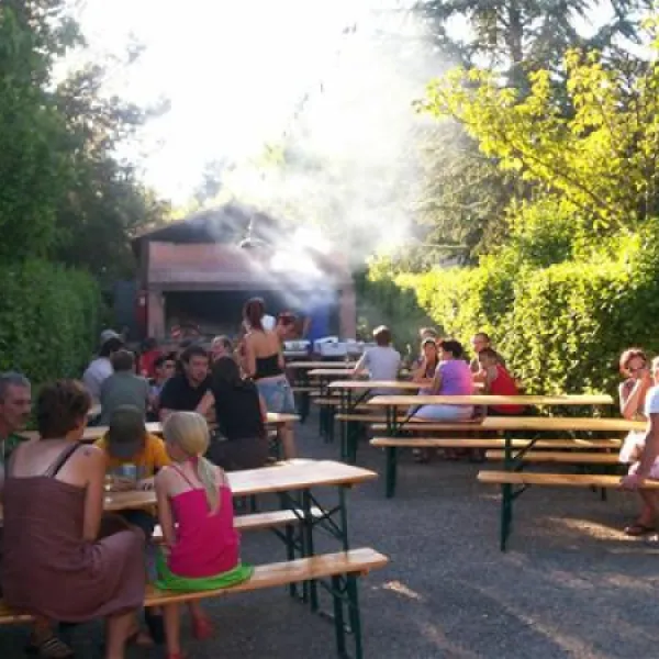 camping-das-pinhiers-villemoustaussou-bclo3