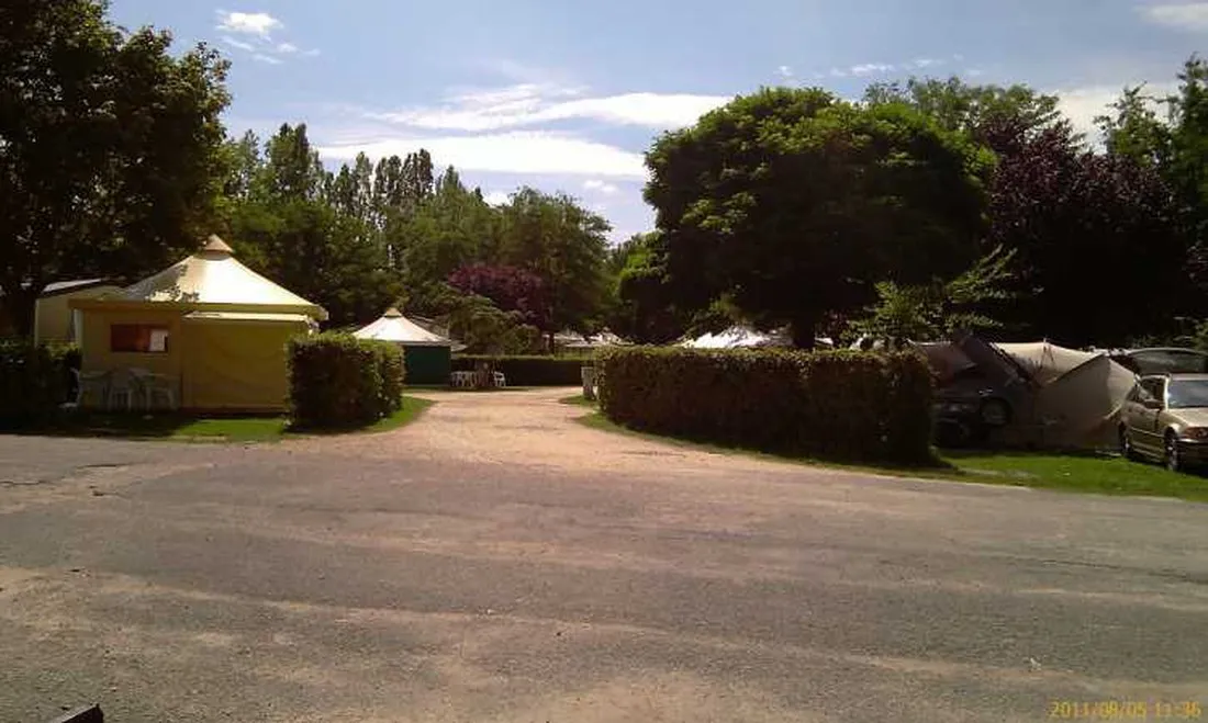 camping-le-chteau-drme-rhtdh