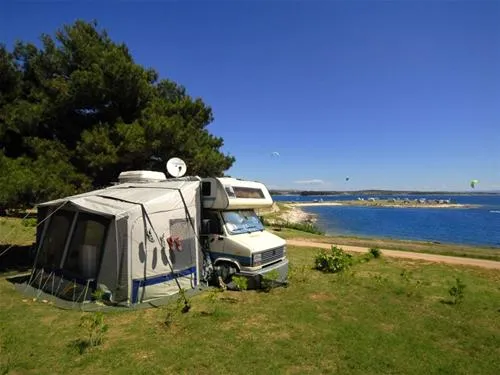 camping-stupice-premantura-berwn