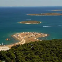 camping-stupice-premantura-gumqk