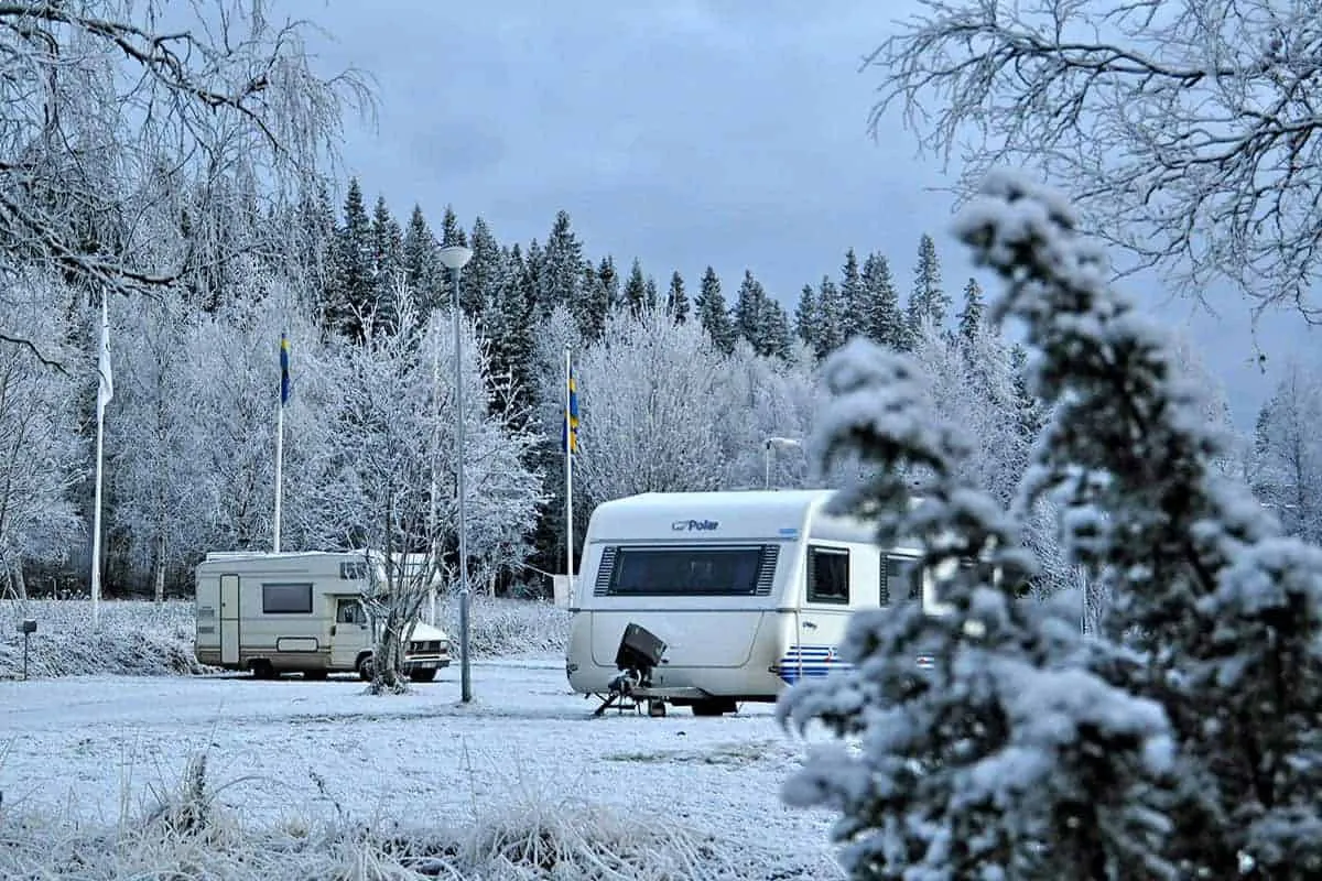 are-camping-are-fio3h