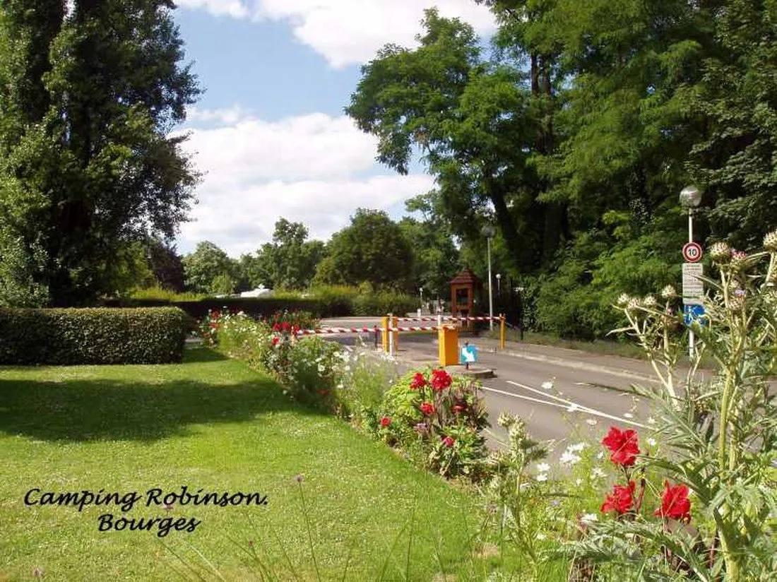 robinson-bourges-cher-9r1xu
