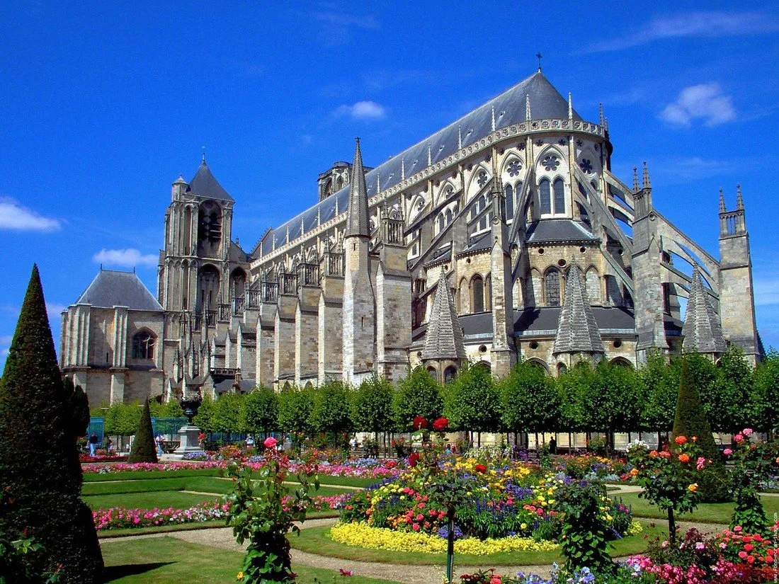 robinson-bourges-cher-ev0zv