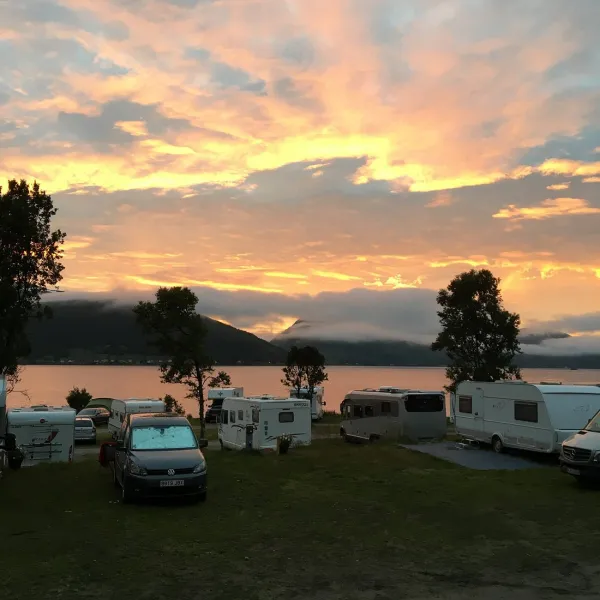 fjordbotn-camping-botnhamn-eohco