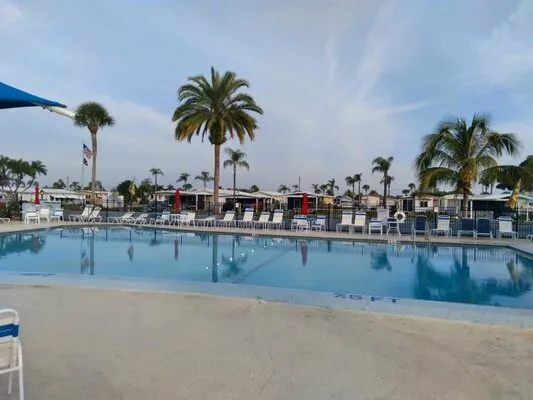 hawaiian-isles-rv-resort-ruskin-3gu7j