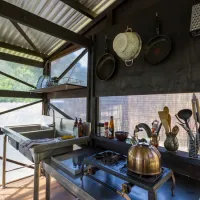 malachite-yurt-camp-botrivier-ctxdw