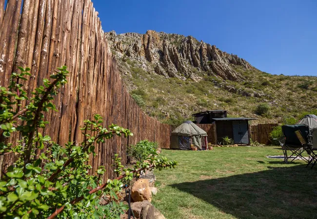 malachite-yurt-camp-botrivier-jgbsh