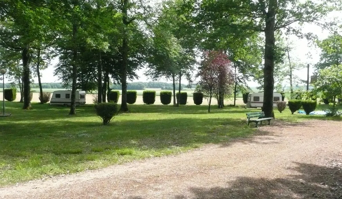 camping-aire-naturelle-de-fetter-denise-st-jean-froidmentel-j8qx4