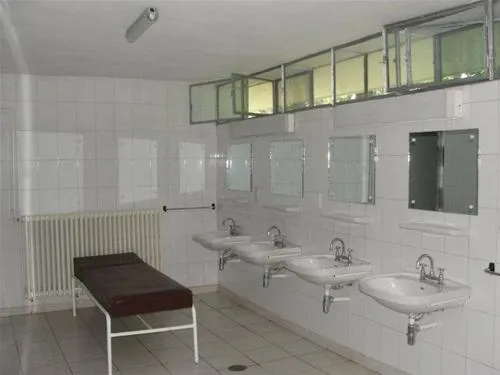 camping-casa-alba-bukarest-8cyue