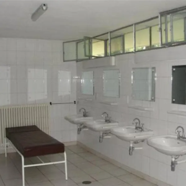 camping-casa-alba-bukarest-8cyue