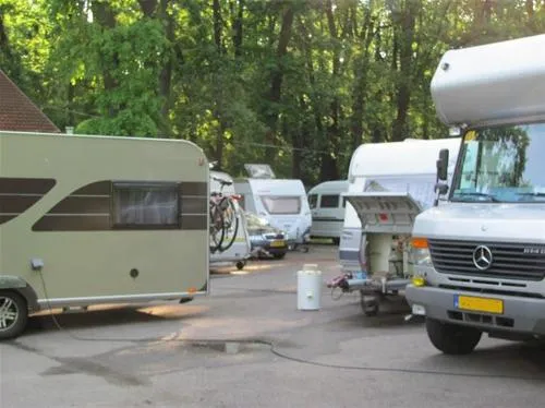 camping-casa-alba-bukarest-gz3rb