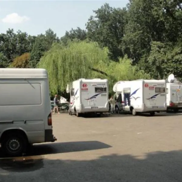 camping-casa-alba-bukarest-pk3rs