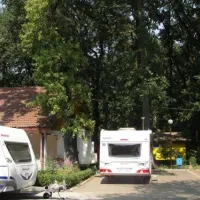 camping-casa-alba-bukarest-uvrxr