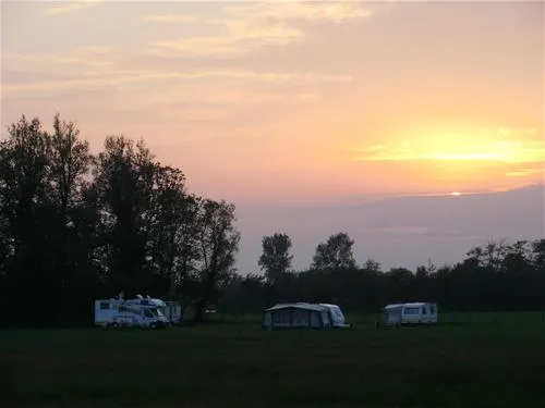 camping-us-wetterpleats-terherne-zkefl