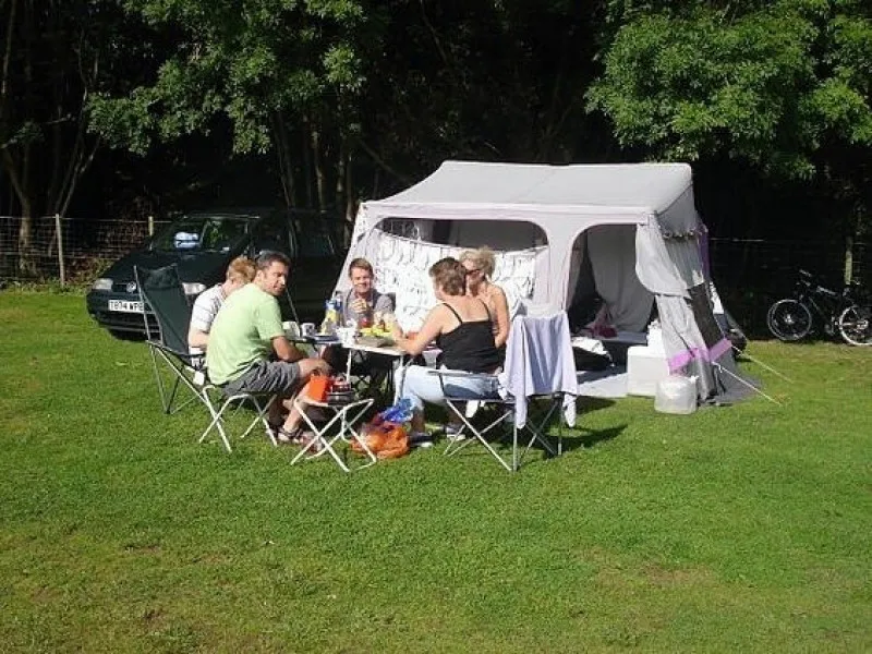 cedar-gables-camping-flimwell-dyjkz