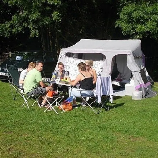 cedar-gables-camping-flimwell-dyjkz