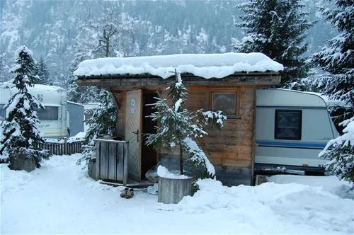 camping-jungfrau-lauterbrunnen-fqa6z