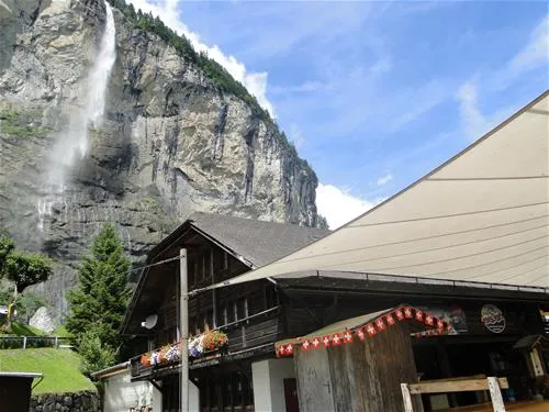 camping-jungfrau-lauterbrunnen-phiuq