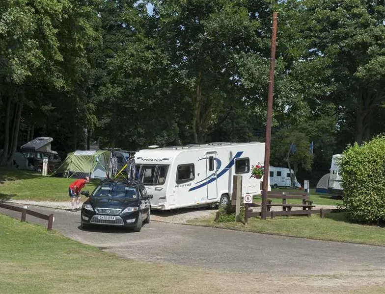 camping-and-caravanning-club-site-norwich-norwich-5ihff