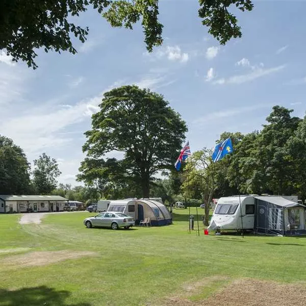 camping-and-caravanning-club-site-norwich-norwich-jeobd