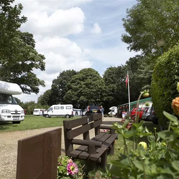 camping-and-caravanning-club-site-norwich-norwich-jtszv