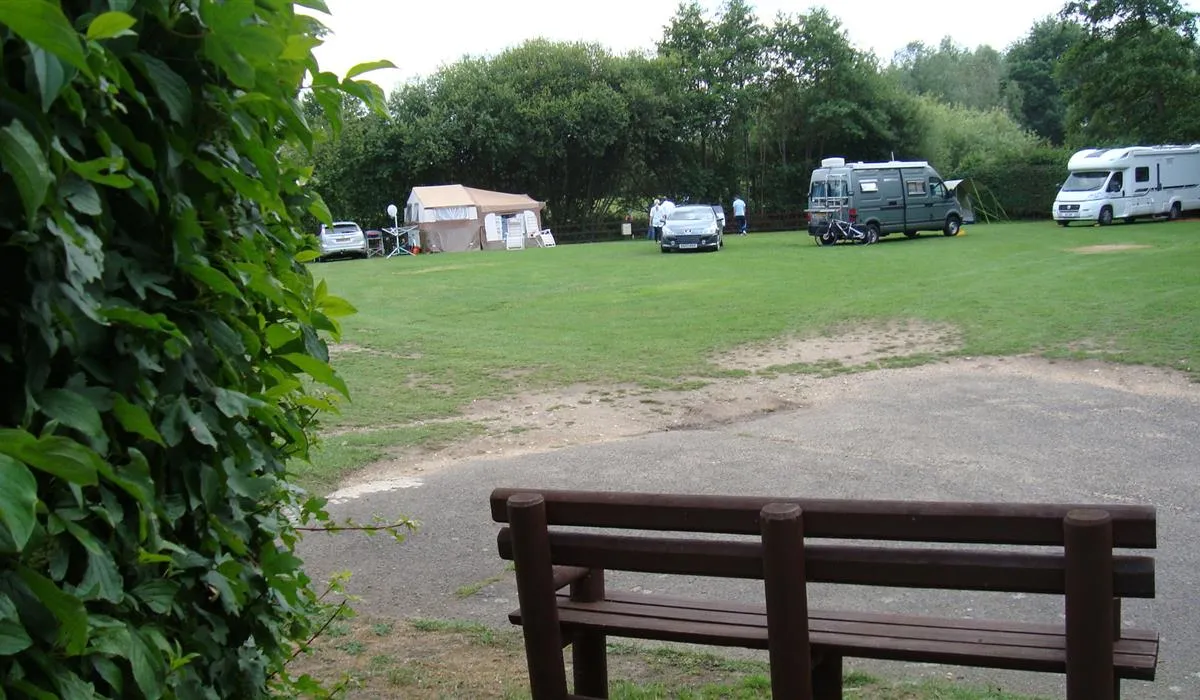 camping-and-caravanning-club-site-norwich-norwich-nfrv7