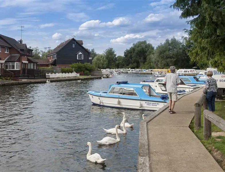 camping-and-caravanning-club-site-norwich-norwich-ondr9