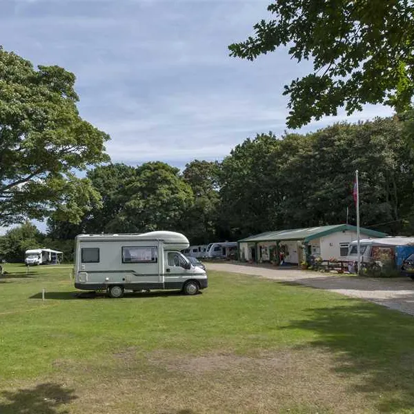 camping-and-caravanning-club-site-norwich-norwich-vhteu