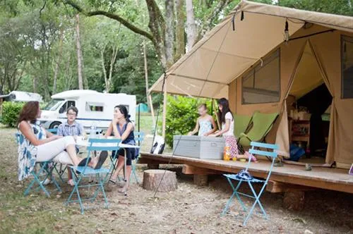 camping-indigo-sarlat-sarlatlacanda-krcwa
