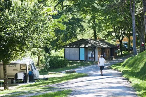 camping-indigo-sarlat-sarlatlacanda-mzcqu