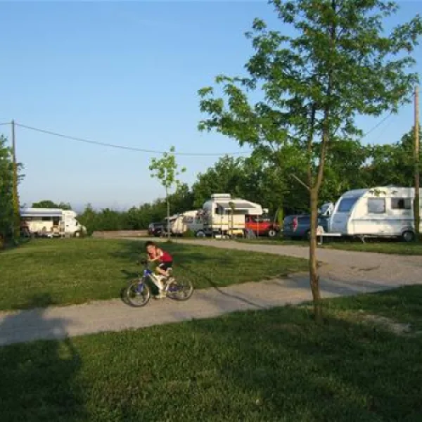camping-sole-langhe-barolo-6v4xt