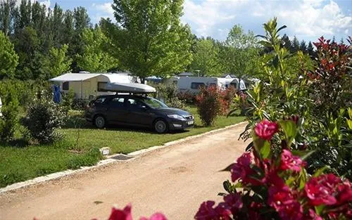 camping-la-dourbie-saintjeandubruel-13dh0