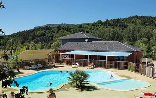 camping-la-dourbie-saintjeandubruel-tqsm1