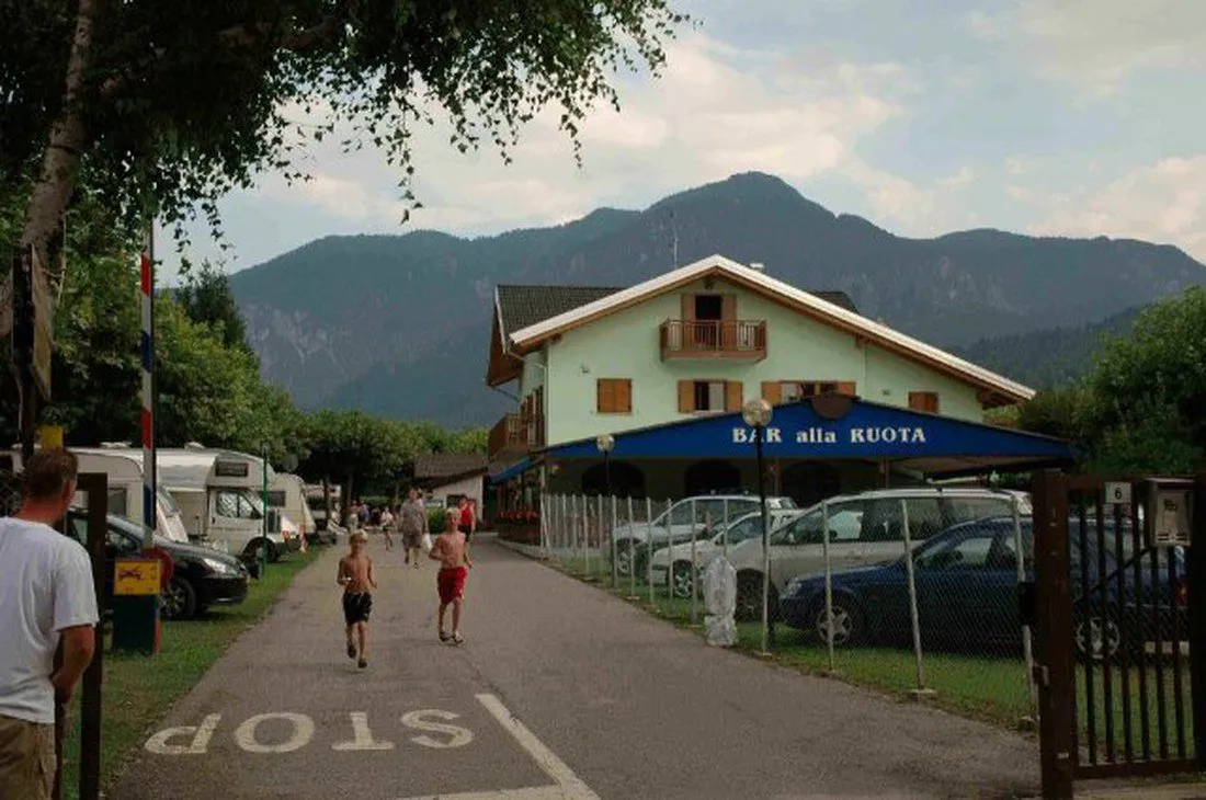 campeggio-belvedere-calceranica-al-lago-qjgzu