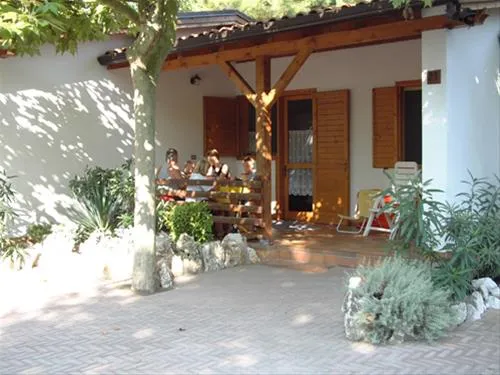camping-tahiti-lido-delle-nazioni-efztx