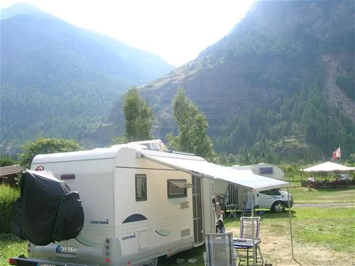 camping-alphubel-tsch-iyvof