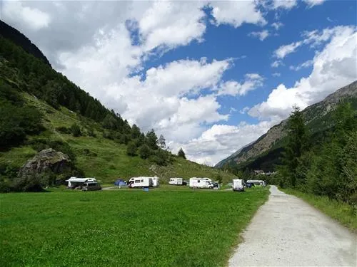 camping-alphubel-tsch-xtjh3