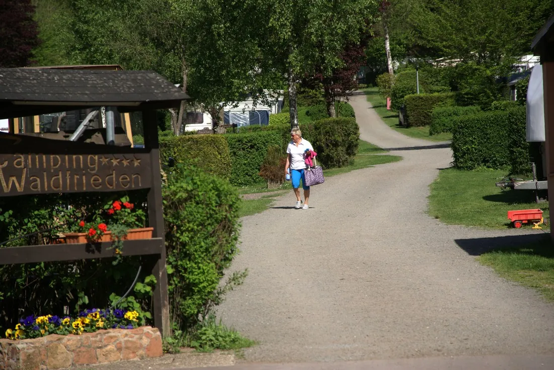 camping-waldfrieden-saarburg-btn4o