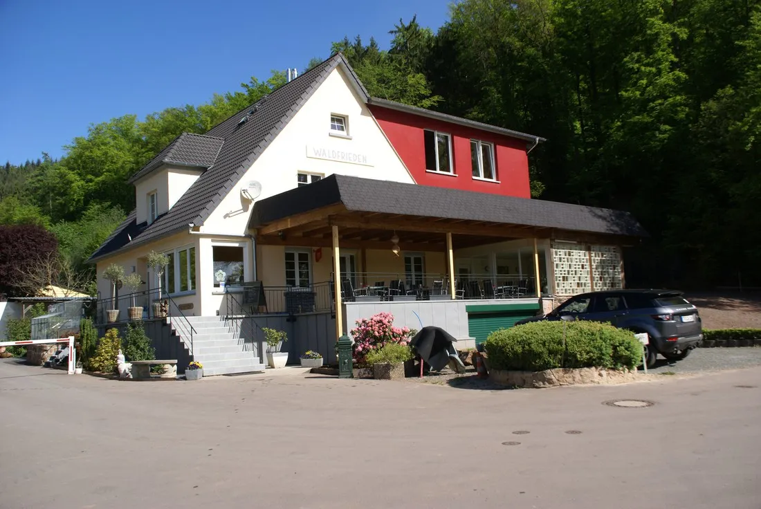 camping-waldfrieden-saarburg-rril1