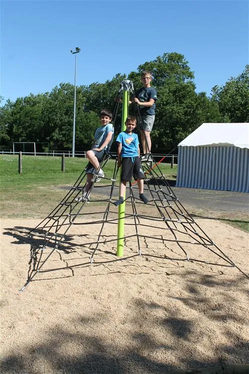 camping-de-la-tour-oudon-3dcvf