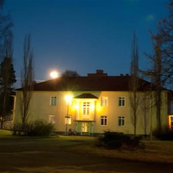 iso-kirja-camping-keuruu-r8o7s