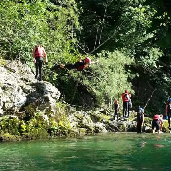 camping-menina-recica-ob-savinji-gcibd