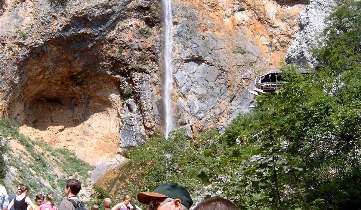 camping-menina-recica-ob-savinji-m6ivv
