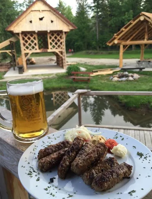camping-menina-recica-ob-savinji-y3pdw