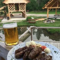 camping-menina-recica-ob-savinji-y3pdw