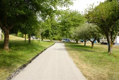 camping-cantal-cabrerets-wmths