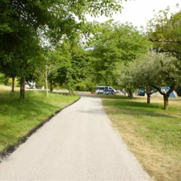 camping-cantal-cabrerets-wmths
