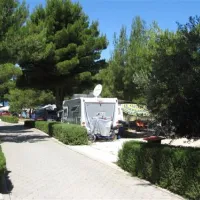 kamp-jasenovo-ibenik-rx9fq