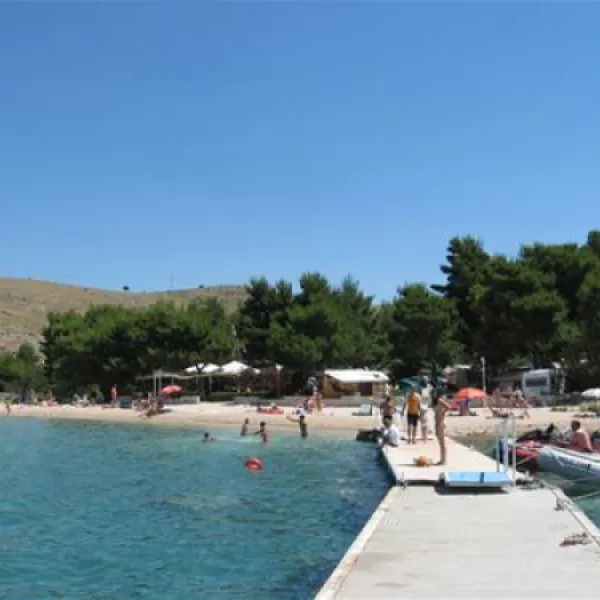 kamp-jasenovo-ibenik-v9rys